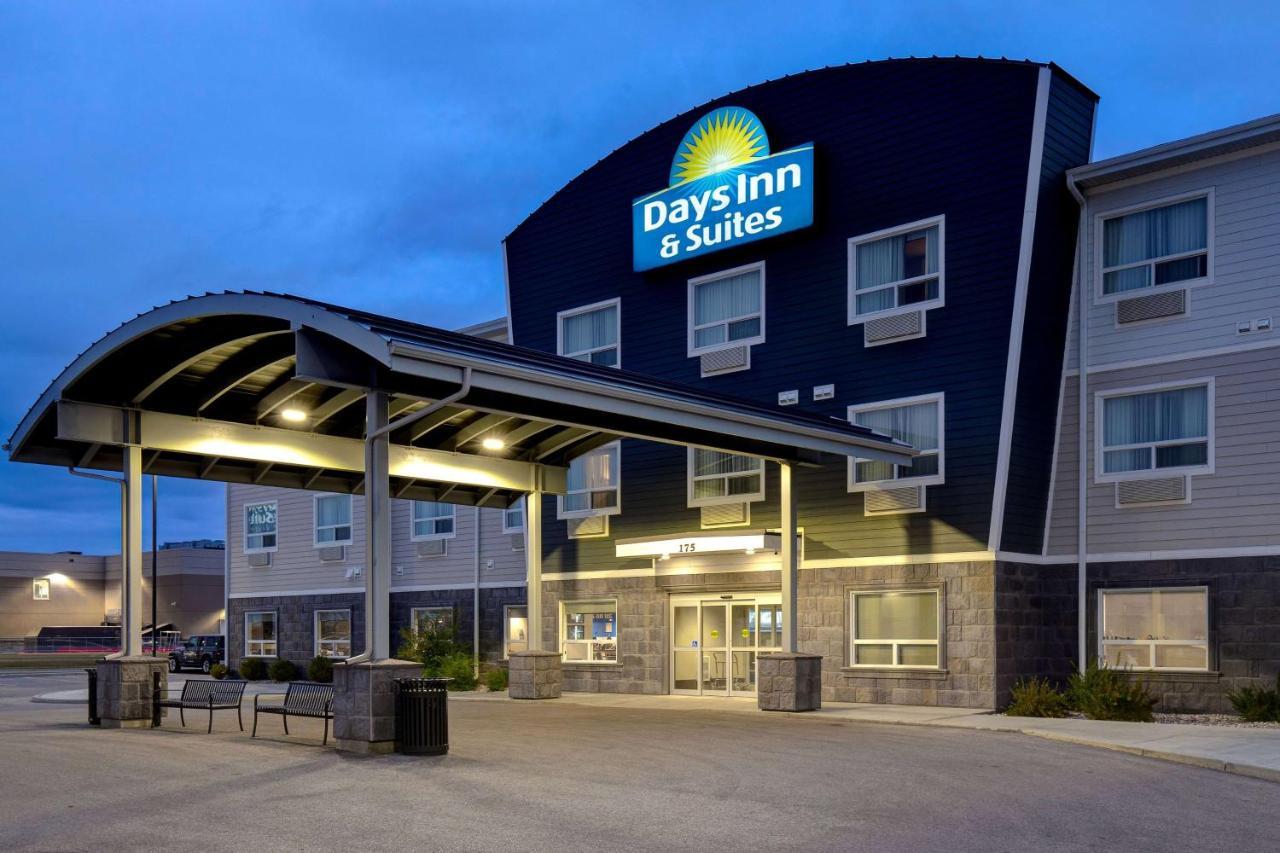 Days Inn & Suites By Wyndham Warman Dış mekan fotoğraf