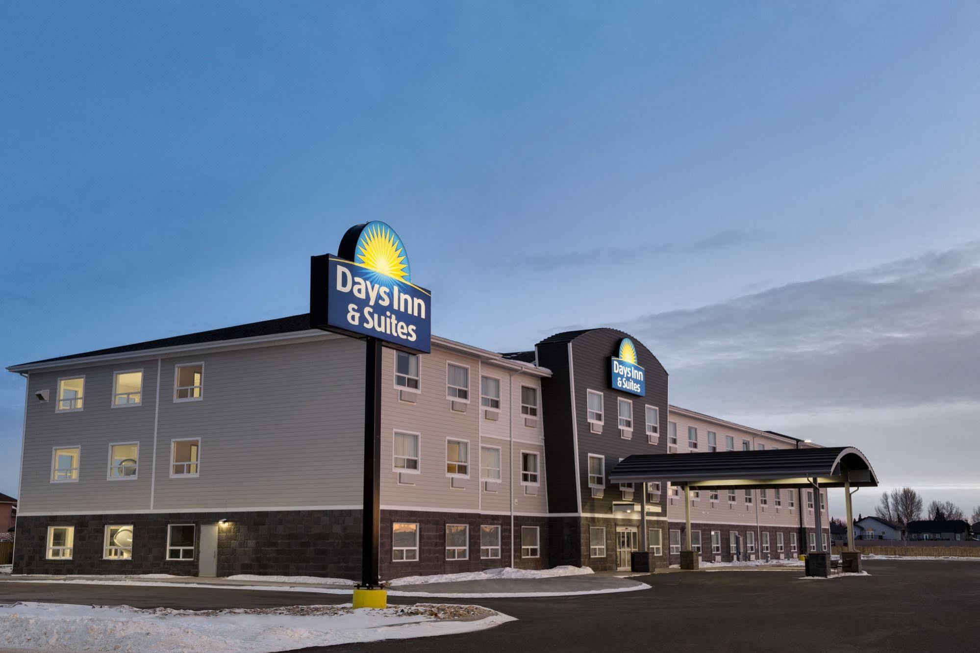 Days Inn & Suites By Wyndham Warman Dış mekan fotoğraf